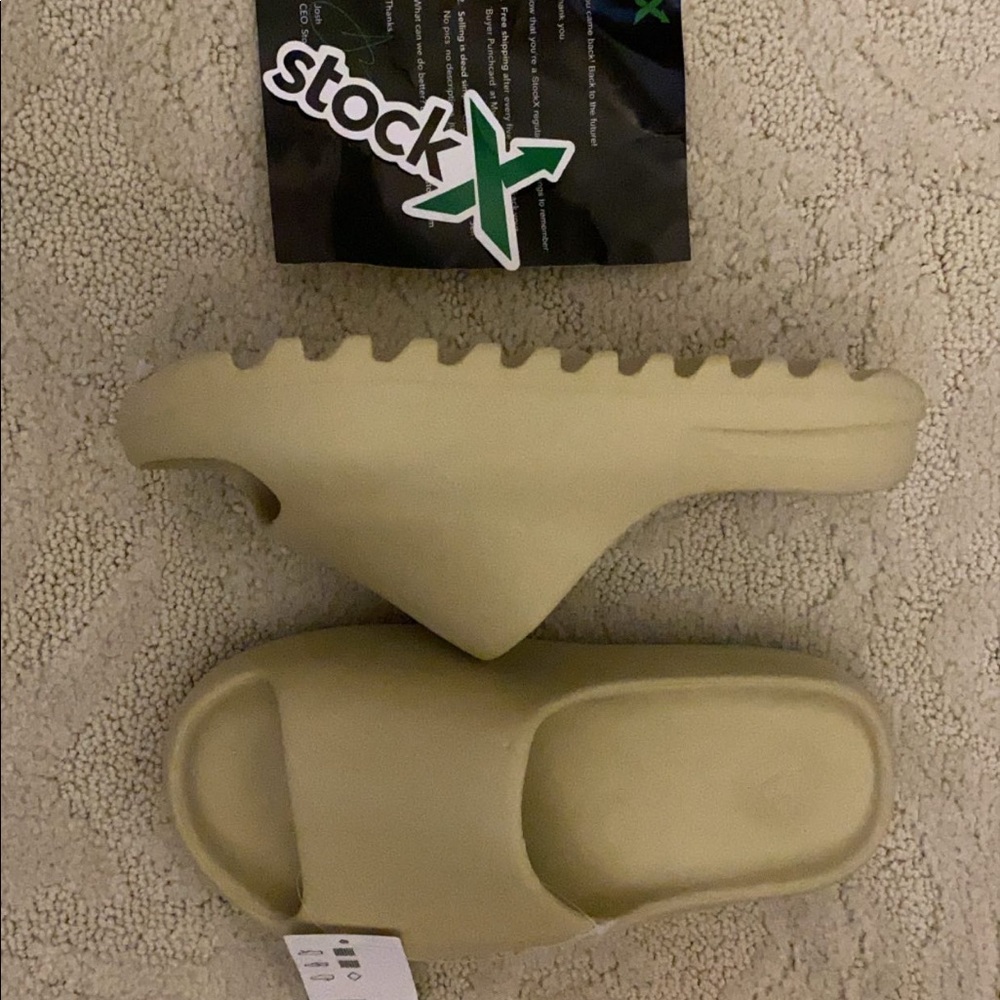 COPY - Brand new yeezy slides